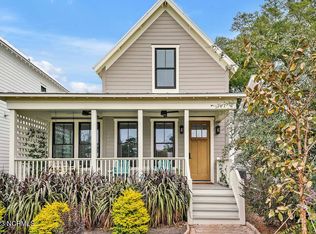 516 N Burrington Ave, Southport, NC 28461