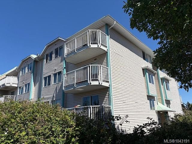1st image of 3185 Barons Rd #107