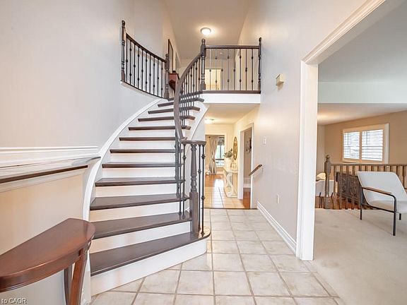 5th image of 49 Branthaven Dr