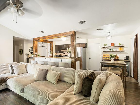 4th image of 109 Hermosa Dr