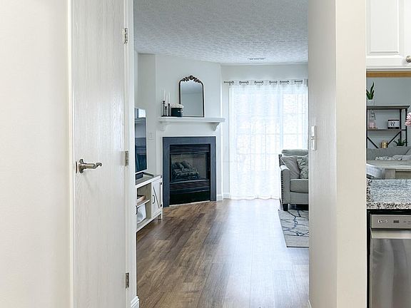 5th image of 4644 Athalia Dr #17B