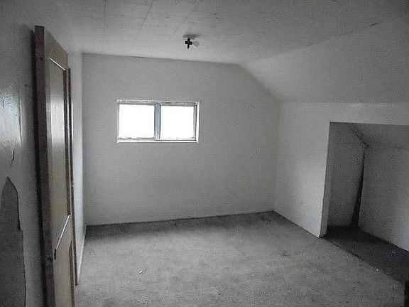 3rd image of 312 N East St