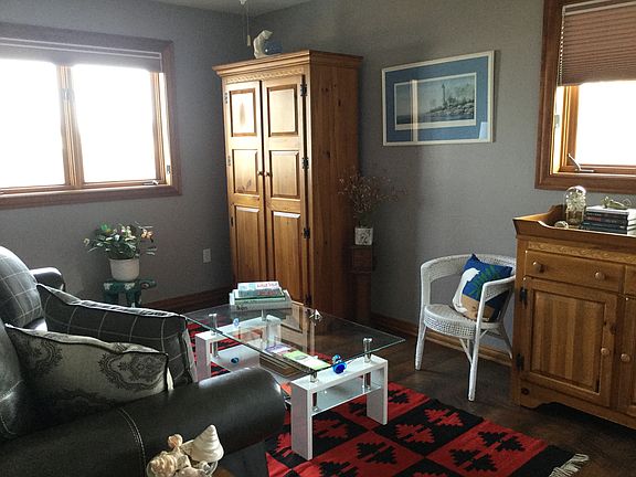 Second bedroom or den