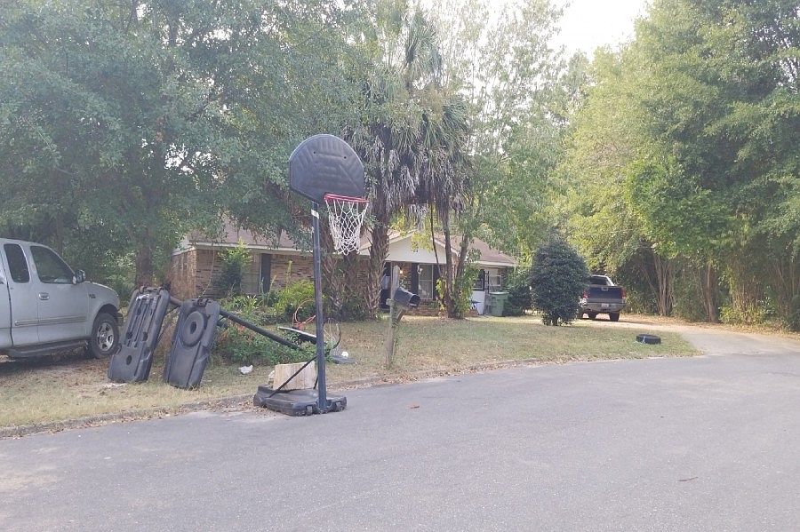 2nd image of 255 Sharon Ln