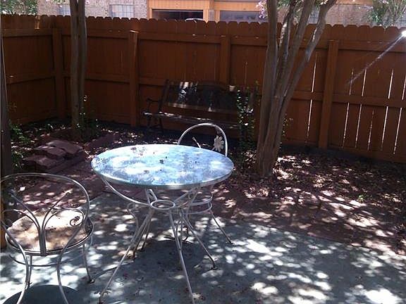 2nd image of 1133 Ashby St #28