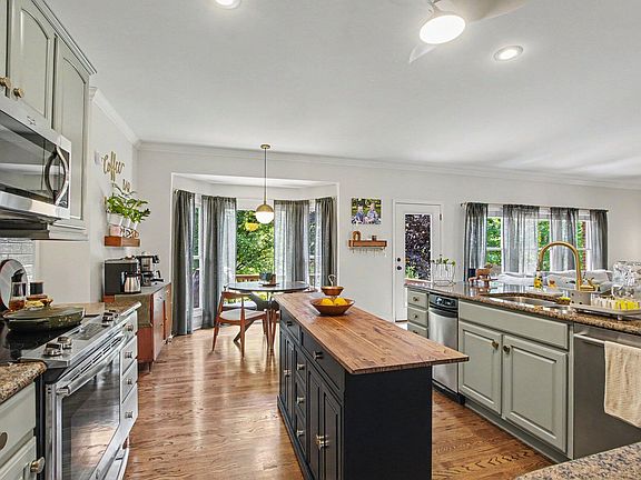 2nd image of 1103 Ashton Ct