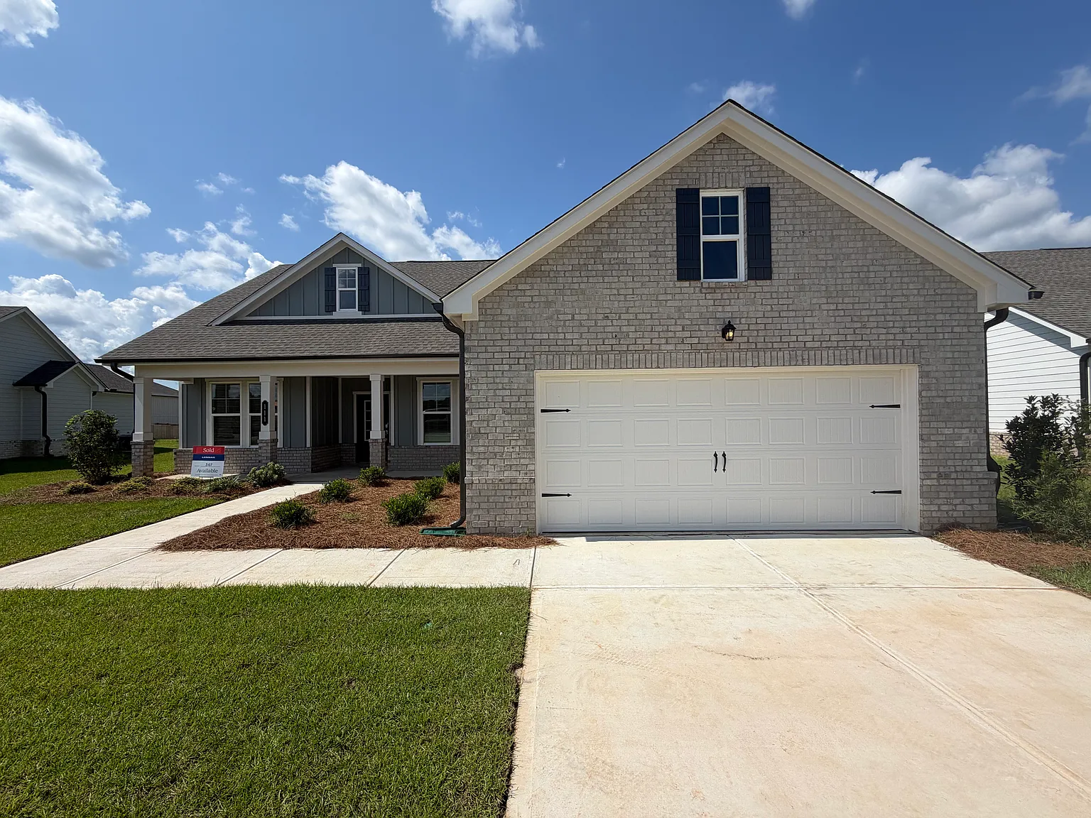4 bed, 1880 sqft, $1,000 — Photo 1