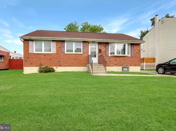 17 S Lunenburg Dr, New Castle, DE 19720