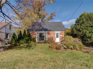 14 McKay Rd, Hamilton, ON L9H1H5