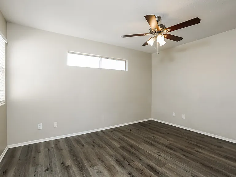 7026 S 41st Pl — Photo 10