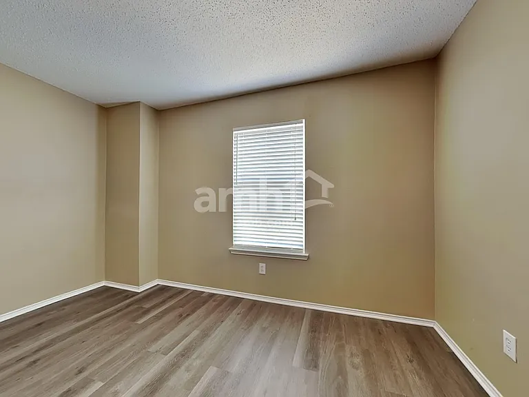 2821 Bentridge Dr — Photo 33