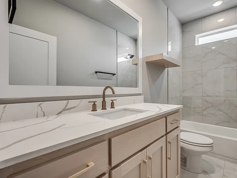 11 N Walnut St — Photo 9
