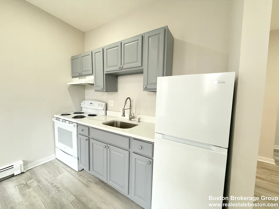 9 Ruggles St #4