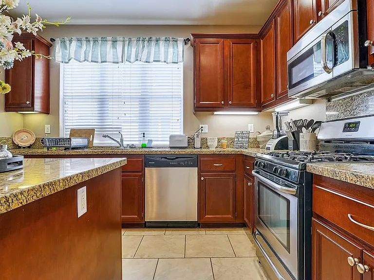 4460 Owens St #104 — Photo 30