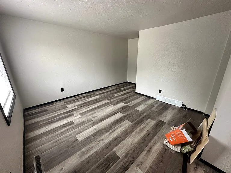 510 Hiawatha — Photo 3