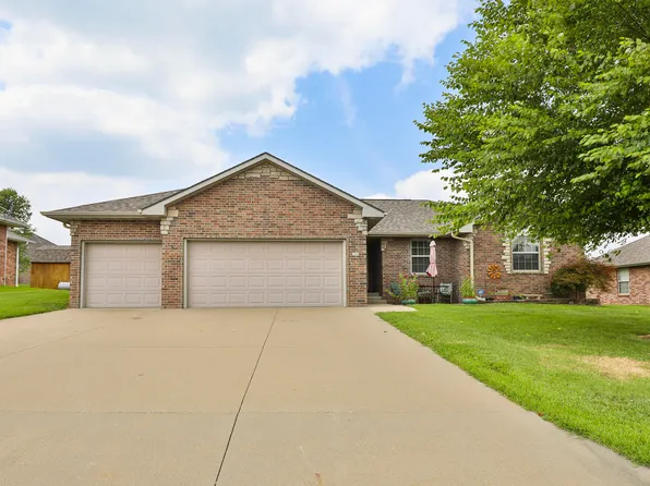 1385 S Mission Avenue, Bolivar, MO 65613