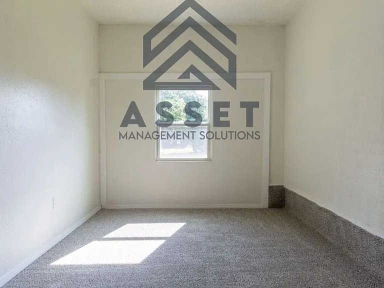 5017 S Briarwood Dr — Photo 16