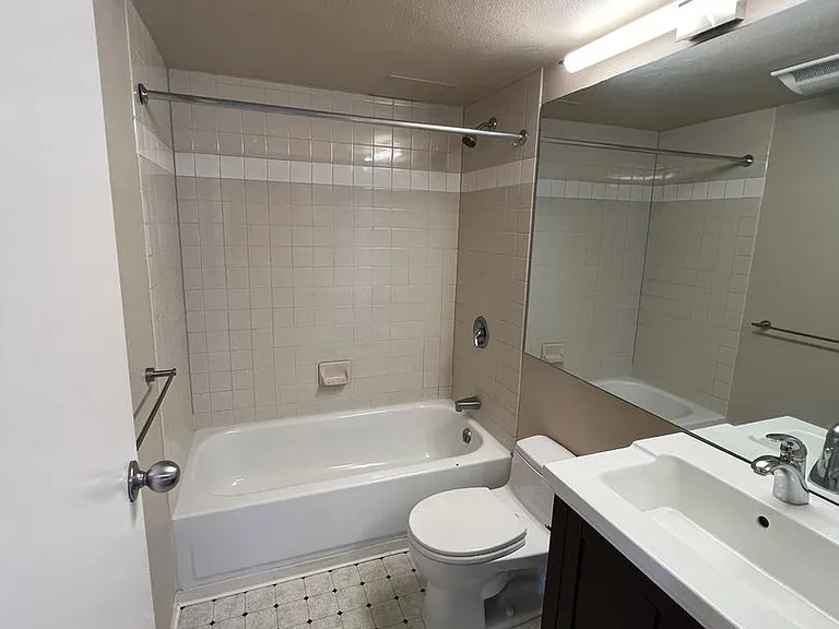 121 Vine St #2201 — Photo 41