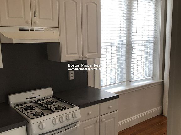 121 Park Dr. #27 Boston - Fenway Unit Photo 1