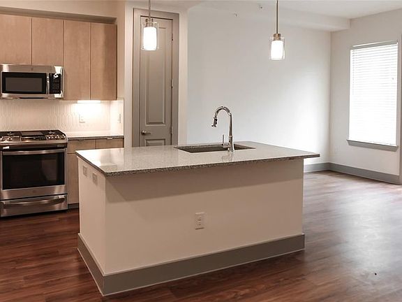 3rd image of 1317 Post Oak Park Dr APT 560