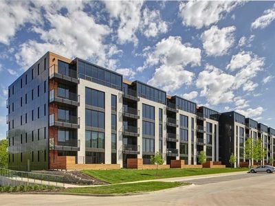 1 University Way #414, Iowa City, IA, 52246