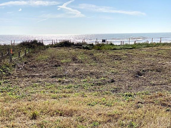 2nd image of 772 Bolivar Dunes Blvd
