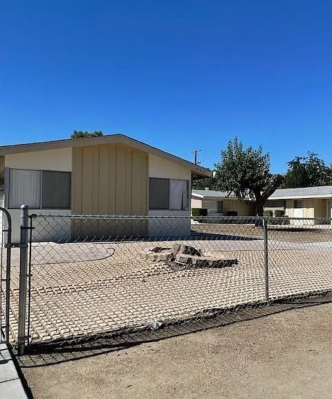 41611 Marine Dr — Photo 1