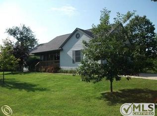 1580 Duck Creek Ln, Ortonville, MI 48462