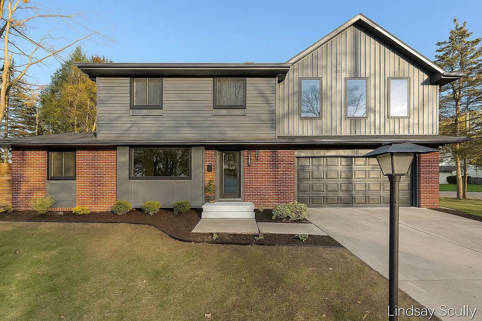 1560 Eastlawn Rd SE photo 1
