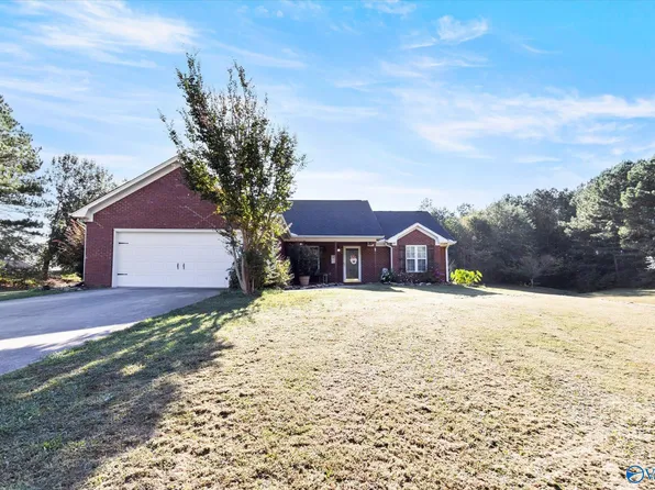 39 Summer Cedar, Albertville, AL 35950