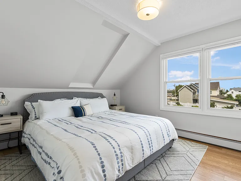62 Cosey Beach Ave — Photo 7