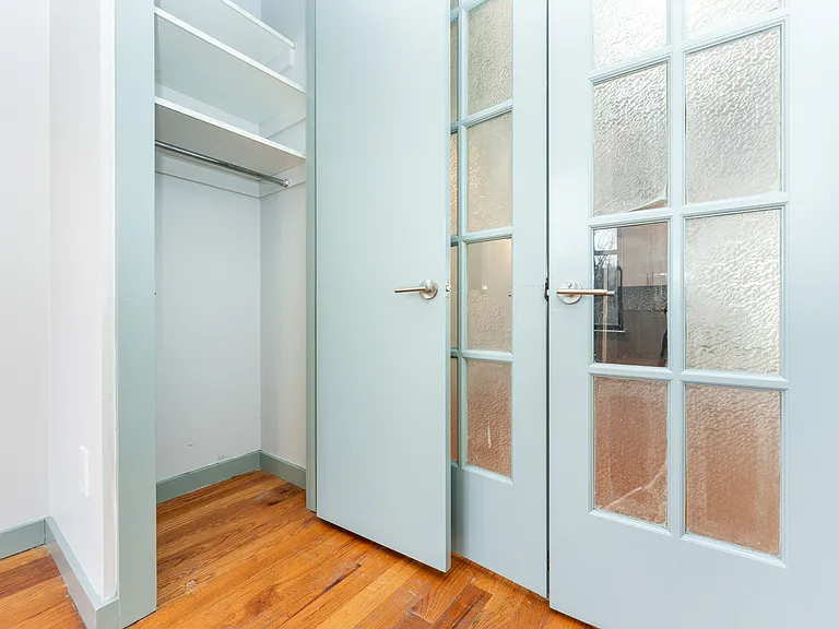 330 Harman St #2R — Photo 8