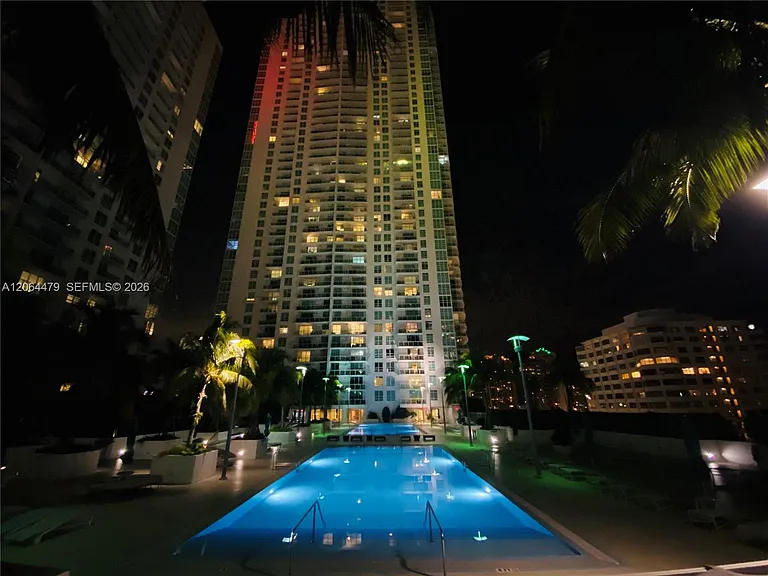 950 Brickell Bay Dr #3709 — Photo 40