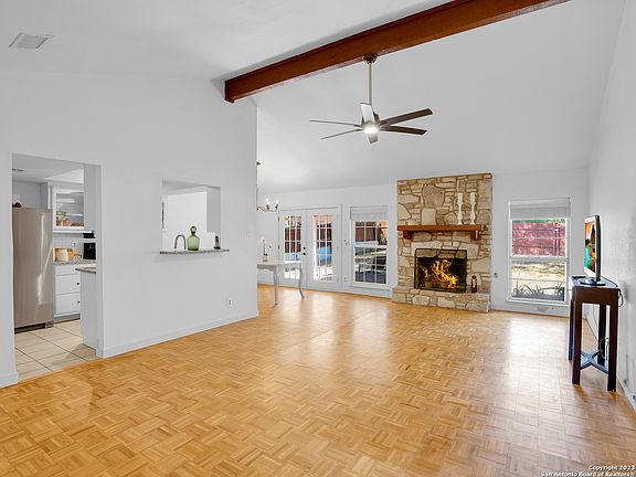 5th image of 8163 PEMBERTON ST