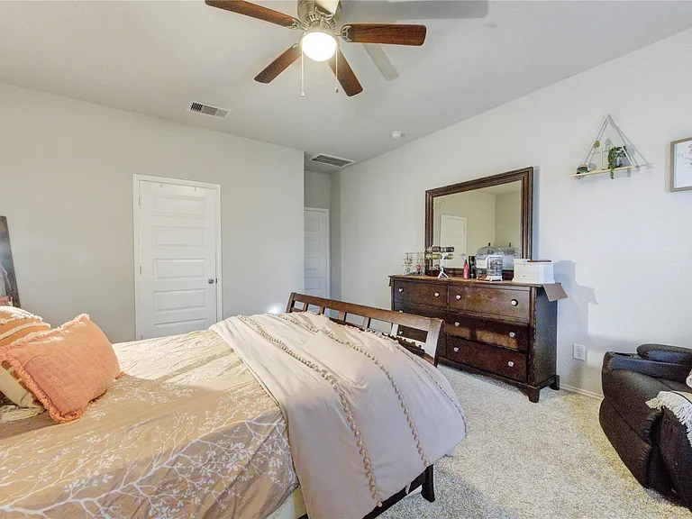 1615 Goose Island Ln — Photo 7