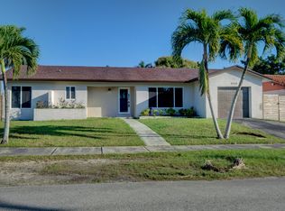 11131 SW 161st St, Miami, FL 33157