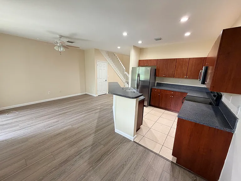 969 Tortuga Ln — Photo 4