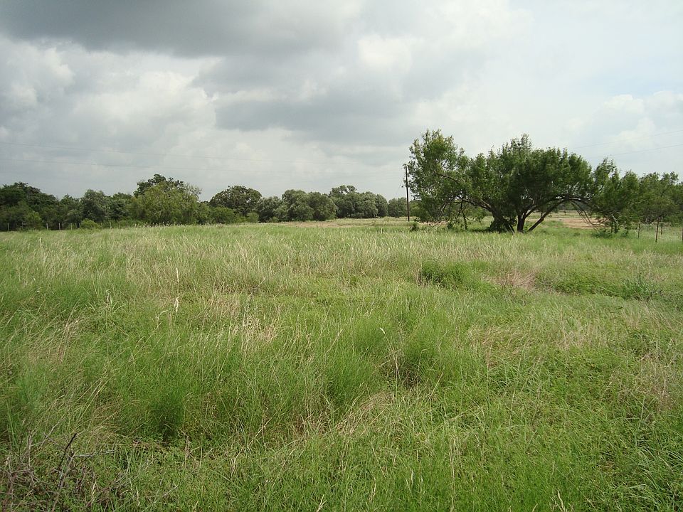 2nd image of 600 Buffalo Run