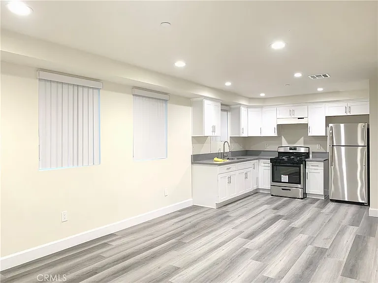 3019 S Raymond Ave #1/2 — Photo 8