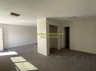 Glade Ln 1016, Farmington, NM 87401