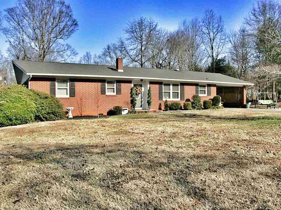1st image of 161 Brookwood Dr