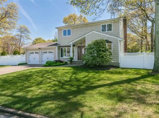 2317 Locust Ave, Ronkonkoma, NY 11779