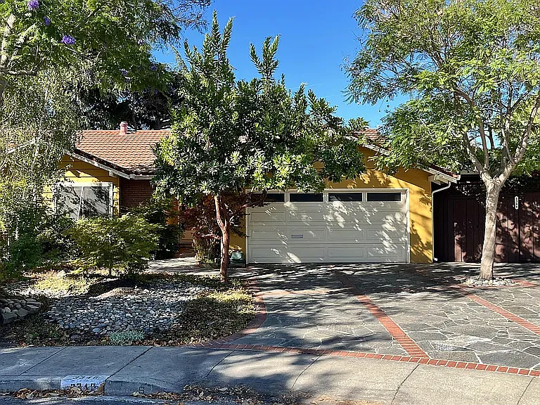 3346 Bellarmine Ct photo 1
