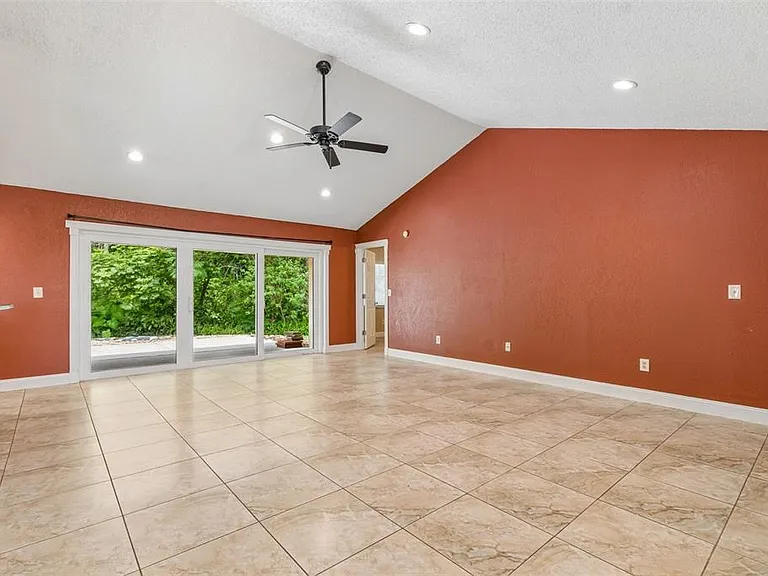 15109 Springview St — Photo 13
