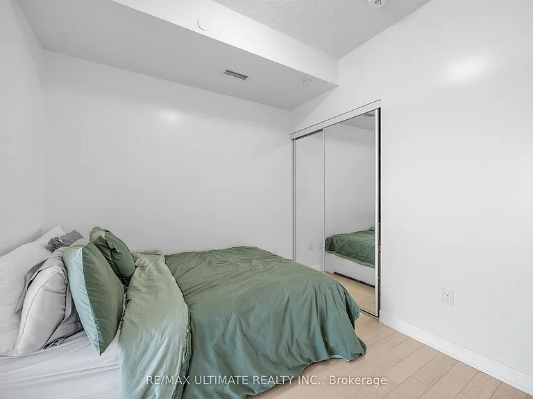 330 Richmond St W #1708 — Photo 15