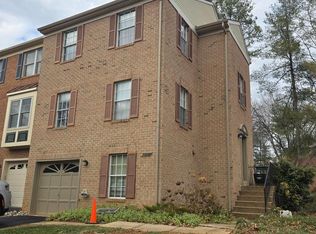 7800 Solomon Seal Dr, Springfield, VA 22152