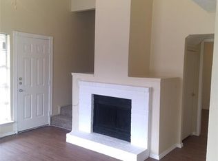 109 Peachtree Ct, Kennedale, TX 76060