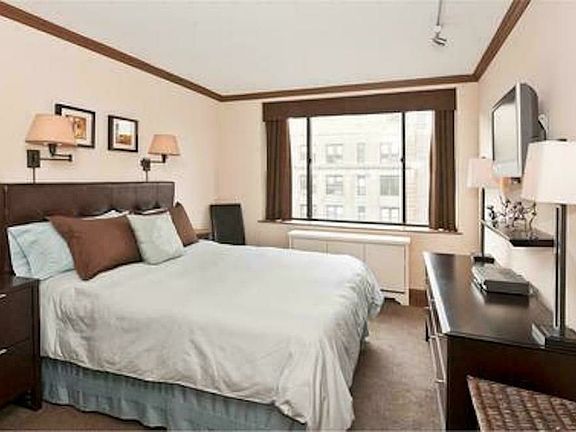 4th image of 130 W 79th St APT 14D