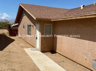 7176 Murray Ln #A & B, Yucca Valley, CA 92284