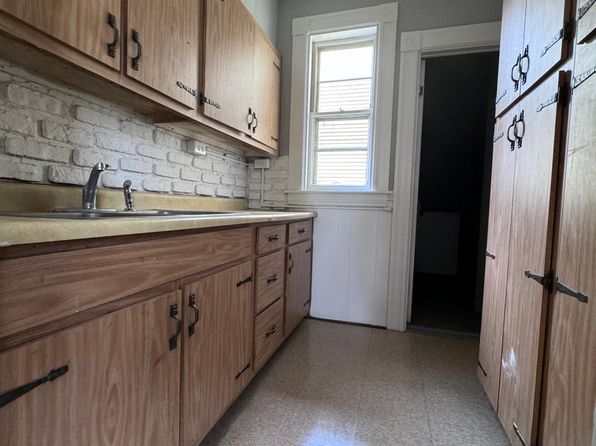 169 Cartier St APT 2